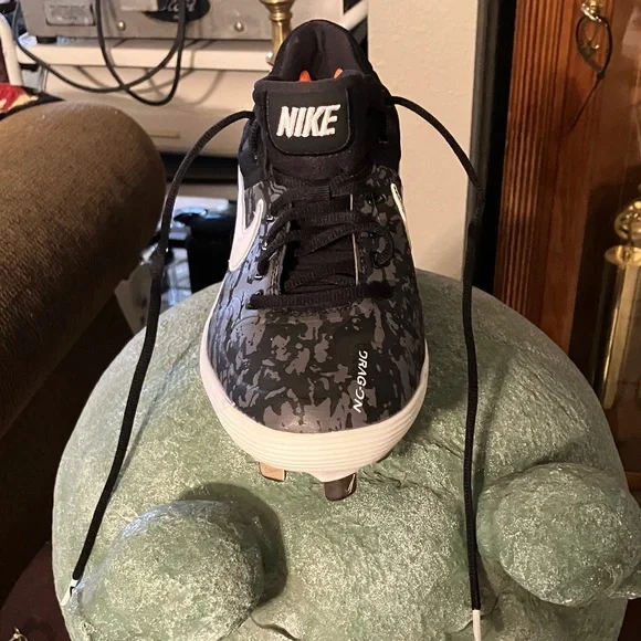 Nike Woman’s Black & Grey Camouflage Alpha Huarache Elite 2 Softball Cleats US9 - Picture 5 of 7